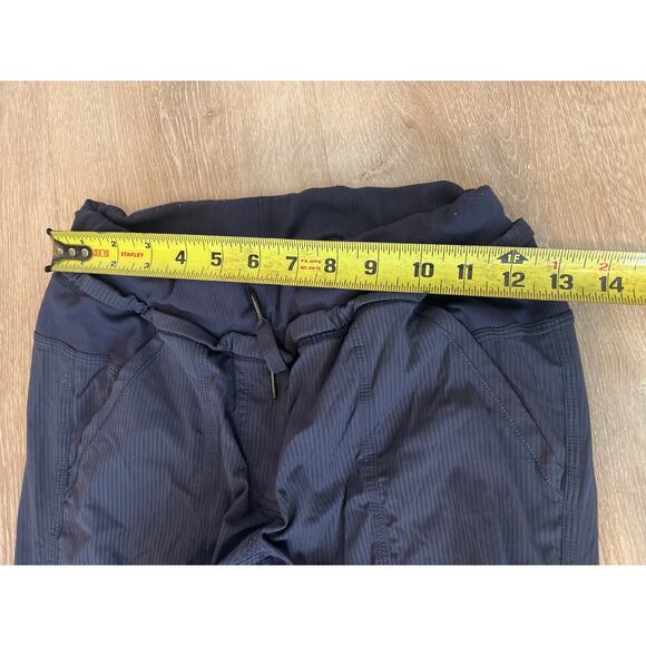 Lululemon Street To Studio Pant Unlined Size 6 Navy Gray - Picture 9 of 10